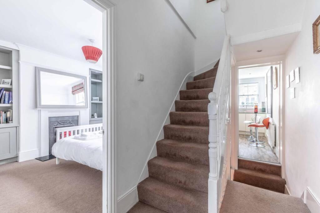 Windsor Town Centre Victorian Townhouse Sleeps 6 Villa ภายนอก รูปภาพ